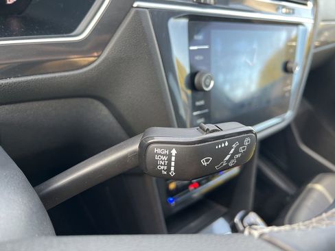 Used 2023 Volkswagen Tiguan SE image 13