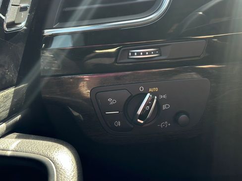 Used 2017 Audi Q7 3.0T Premium Plus w/ Premium Plus Package image 16