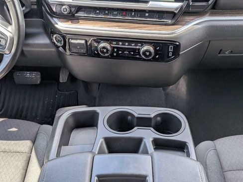 Used 2025 Chevrolet Silverado 1500 LT AWD/4WD image 16