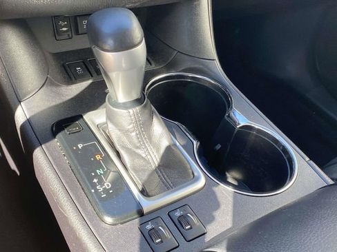 Used 2017 Toyota Highlander XLE image 30