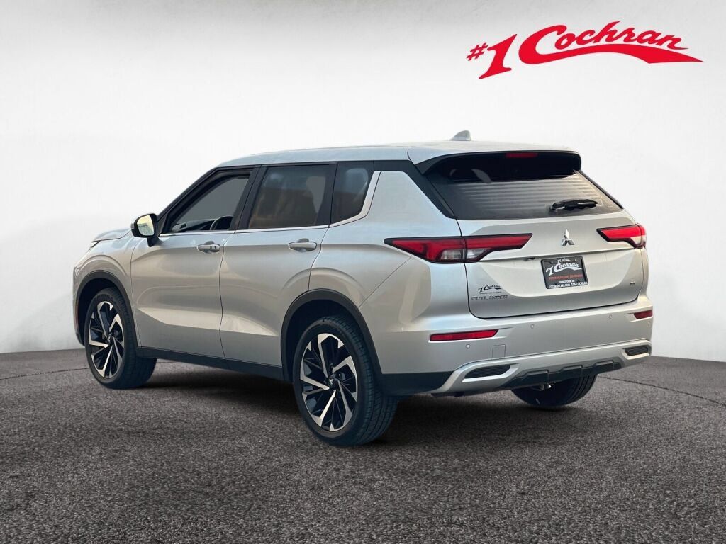 Used 2024 Mitsubishi Outlander SE AWD/4WD image 25