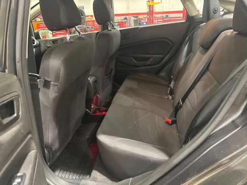 Used 2018 Ford Fiesta SE FWD image 11