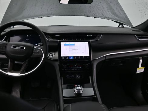 New 2025 Jeep Grand Cherokee L Limited w/ Black Appearance Package image 31