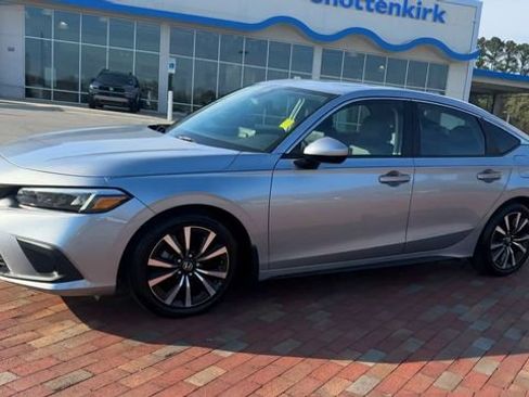 Certified 2024 Honda Civic EX-L image 7