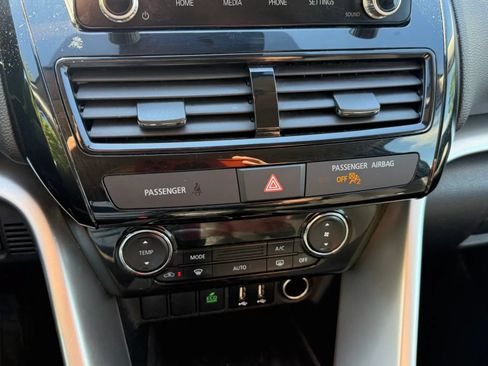 Used 2023 Mitsubishi Eclipse Cross LE AWD/4WD image 22