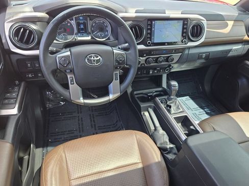Used 2022 Toyota Tacoma Limited AWD/4WD image 19