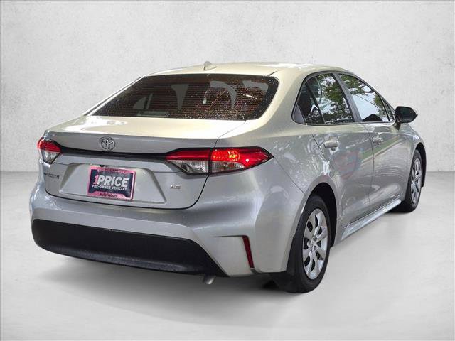 Used 2025 Toyota Corolla LE FWD image 5