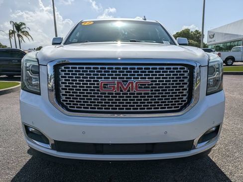 Used 2017 GMC Yukon Denali w/ Open Road Package RWD image 9