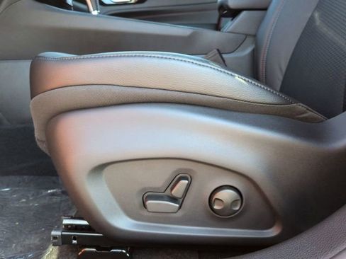 New 2026 Jeep Compass Trailhawk image 19