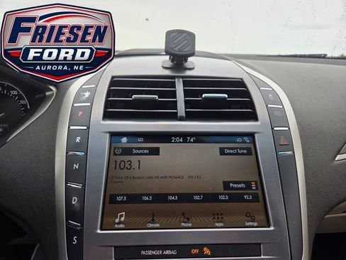 Used 2017 Lincoln MKZ Select AWD/4WD image 19