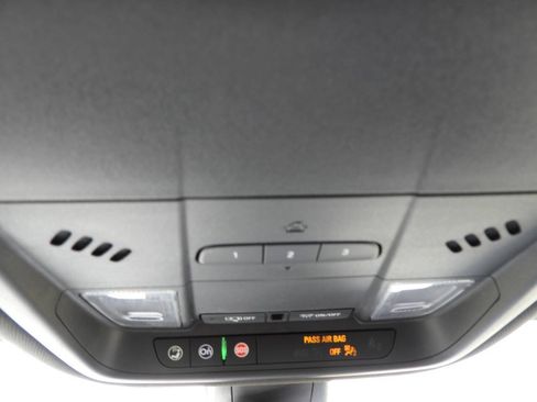 Used 2022 Buick Enclave Essence w/ Trailering Package, 5000 lbs. FWD image 42