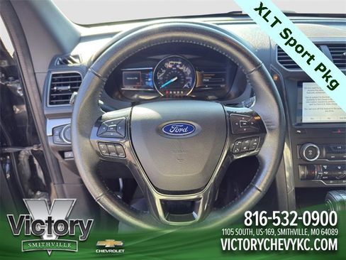 Used 2018 Ford Explorer XLT w/ Equipment Group 202A image 10