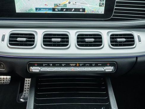 Used 2023 Mercedes-Benz GLS 450 4MATIC w/ AMG Line Exterior image 36
