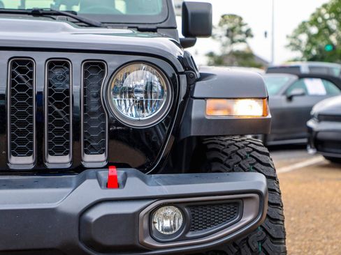Used 2023 Jeep Gladiator Rubicon w/ Trailer Tow Package AWD/4WD image 5