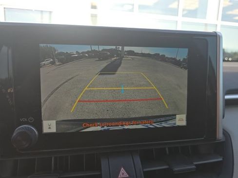 Used 2025 Toyota RAV4 XLE w/ Convenience Package FWD image 20