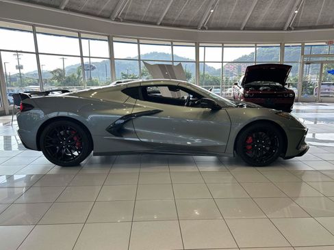 Used 2023 Chevrolet Corvette Stingray Preferred Cpe w/ Z51 Performance Package RWD image 8