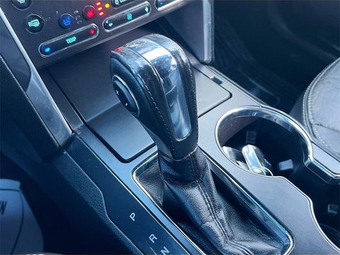 Used 2019 Ford Explorer Limited w/ Class III Trailer Tow Package image 17