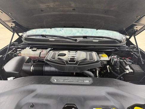 Used 2023 Jeep Grand Wagoneer Series III AWD/4WD image 23