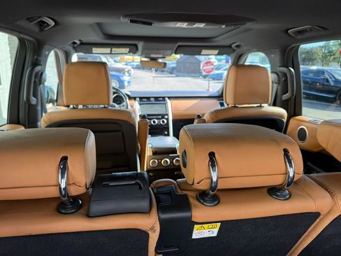 Used 2017 Land Rover Discovery HSE Luxury image 22