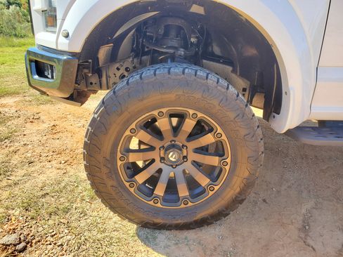 Used 2018 Ford F150 Raptor w/ Equipment Group 801A Mid image 24