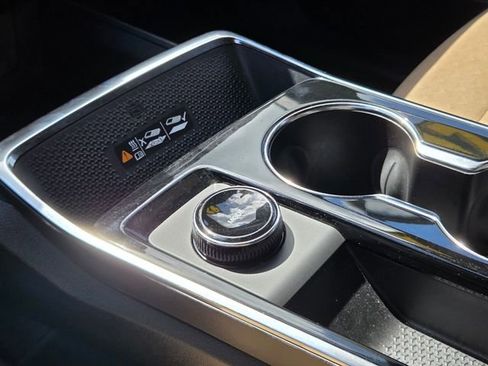 Certified 2026 Chevrolet Equinox ACTIV w/ Convenience Package III image 34