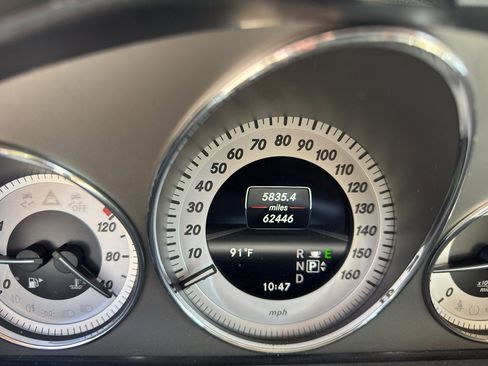 Used 2013 Mercedes-Benz GLK 250 BlueTEC 4MATIC image 5