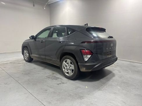 Used 2025 Hyundai Kona SE FWD image 8