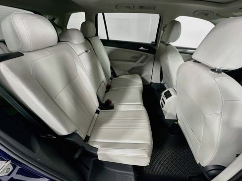 Used 2024 Volkswagen Tiguan SE FWD image 27