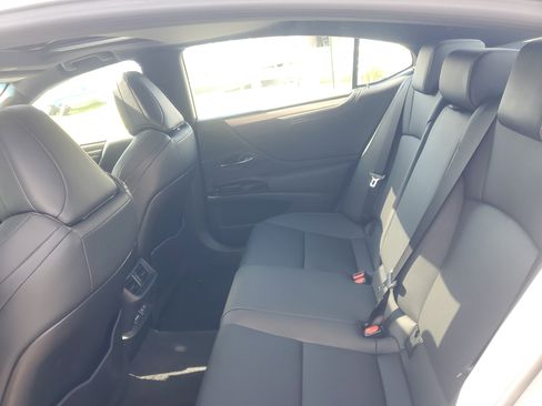 Used 2023 Lexus ES 350 F Sport w/ Accessory Package (Z2) FWD image 11