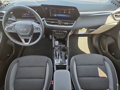 New 2026 Chevrolet TrailBlazer LT w/ Convenience Package FWD image 18