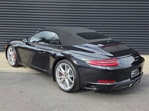 Used 2017 Porsche 911 Carrera S image 3