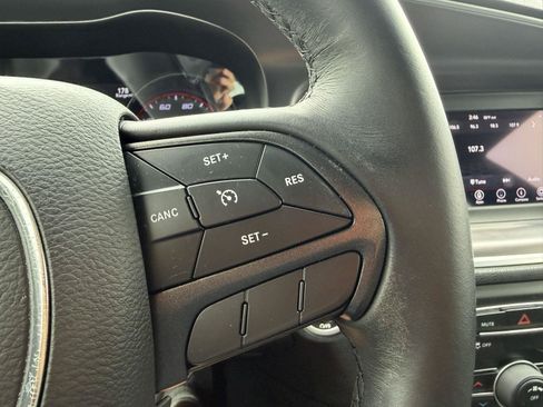 Used 2019 Dodge Charger SXT w/ Blacktop Package RWD image 11