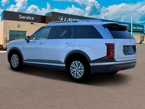 New 2026 Hyundai Palisade AWD image 4