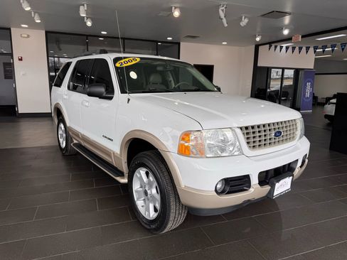 Used 2005 Ford Explorer Eddie Bauer image 7