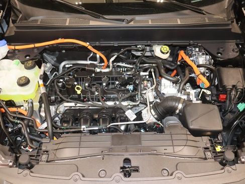 New 2025 Ford Maverick XL image 28