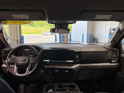 Used 2024 GMC Sierra 1500 Elevation AWD/4WD image 11