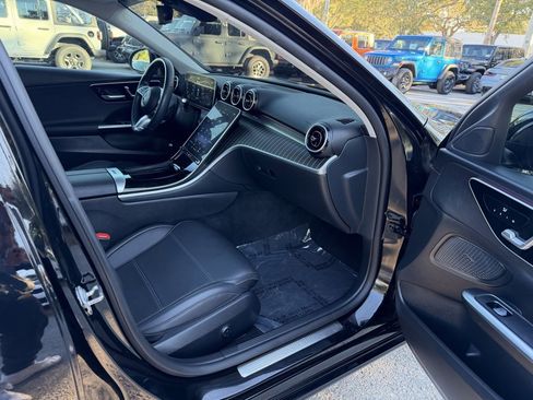 Used 2023 Mercedes-Benz C 300 Sedan image 29