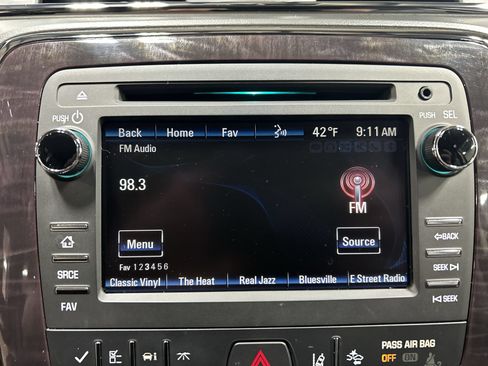 Used 2017 Buick Enclave Leather AWD/4WD image 14