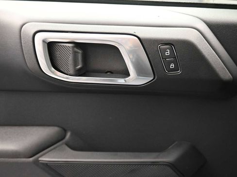 New 2025 Ford Bronco Badlands image 23