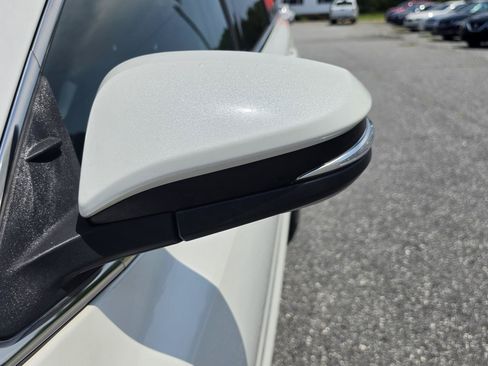 Used 2018 Toyota Highlander XLE FWD image 23