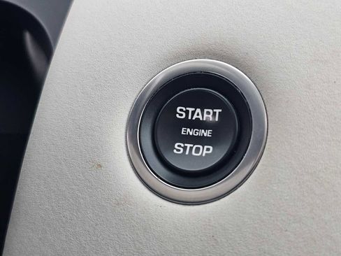 Used 2023 Land Rover Discovery Sport S image 29