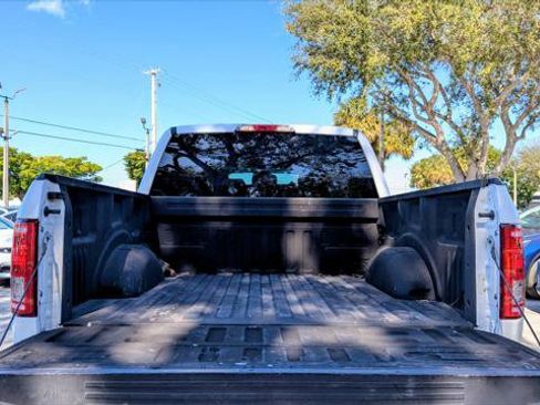 Used 2017 Ford F150 XLT image 16