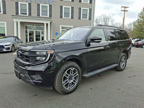 Used 2025 Ford Expedition Active image 1