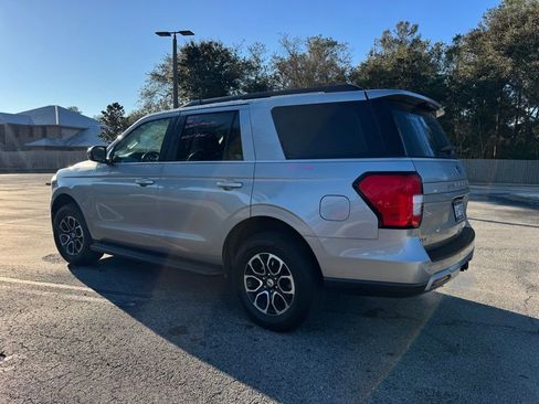 Used 2024 Ford Expedition XLT image 5