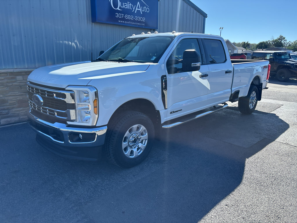 Used 2024 Ford F350 XLT w/ FX4 Off-Road Package AWD/4WD image 2