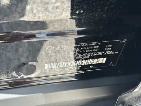 Used 2022 Toyota RAV4 Limited w/ Limited Grade Weather Package AWD/4WD image 37