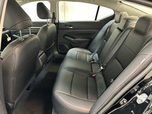 New 2025 Nissan Altima 2.5 SR image 17