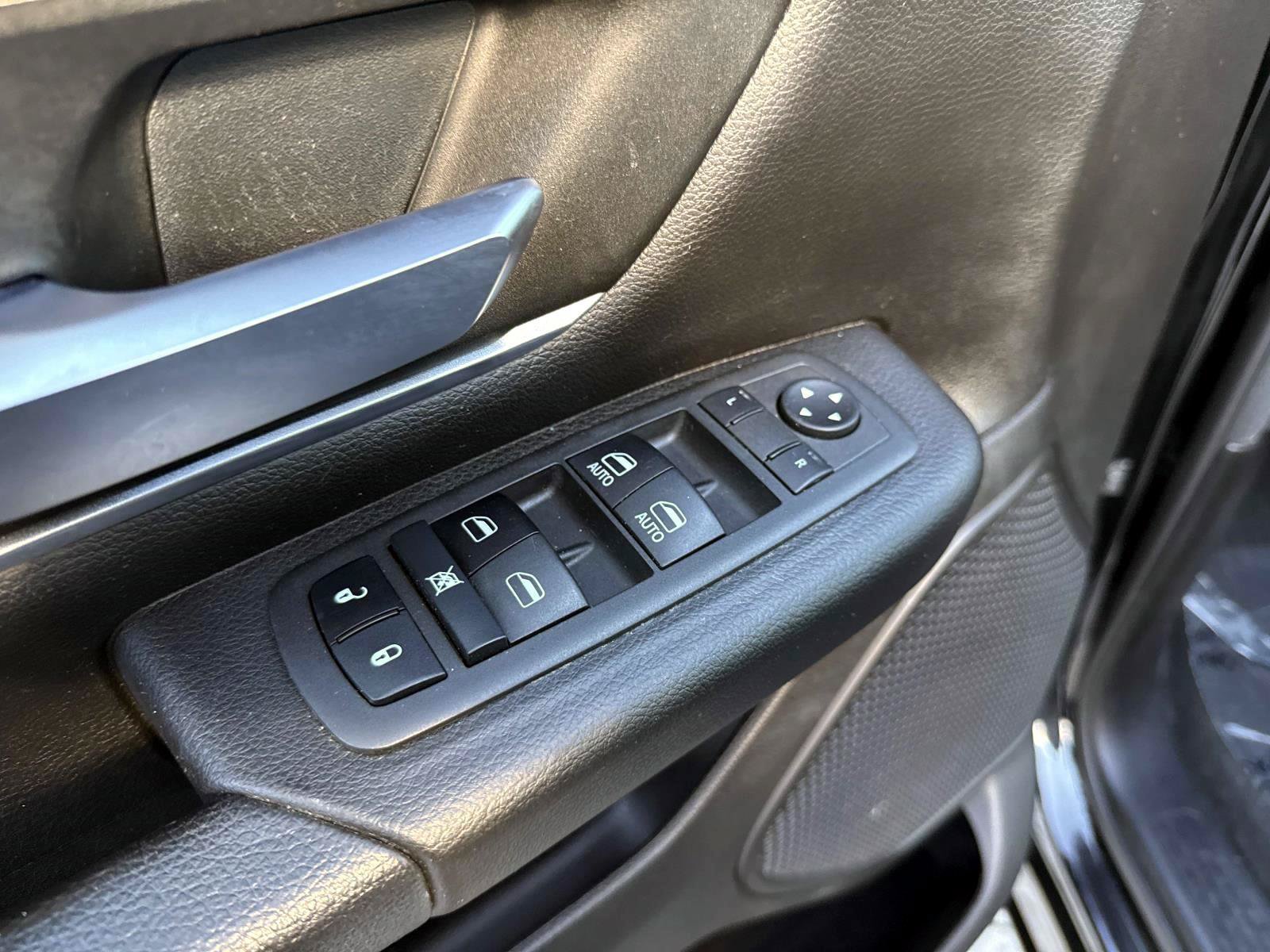 Used 2022 RAM 1500 Big Horn w/ Night Edition AWD/4WD image 17