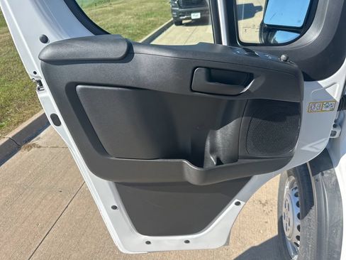 New 2025 RAM ProMaster 2500 w/ Convenience Group FWD image 29