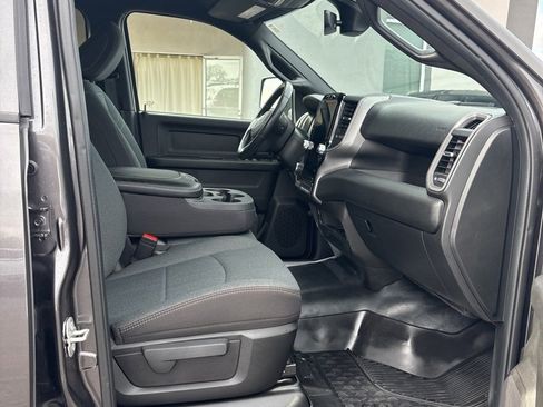 Used 2024 RAM 3500 Tradesman w/ Chrome Appearance Group image 26